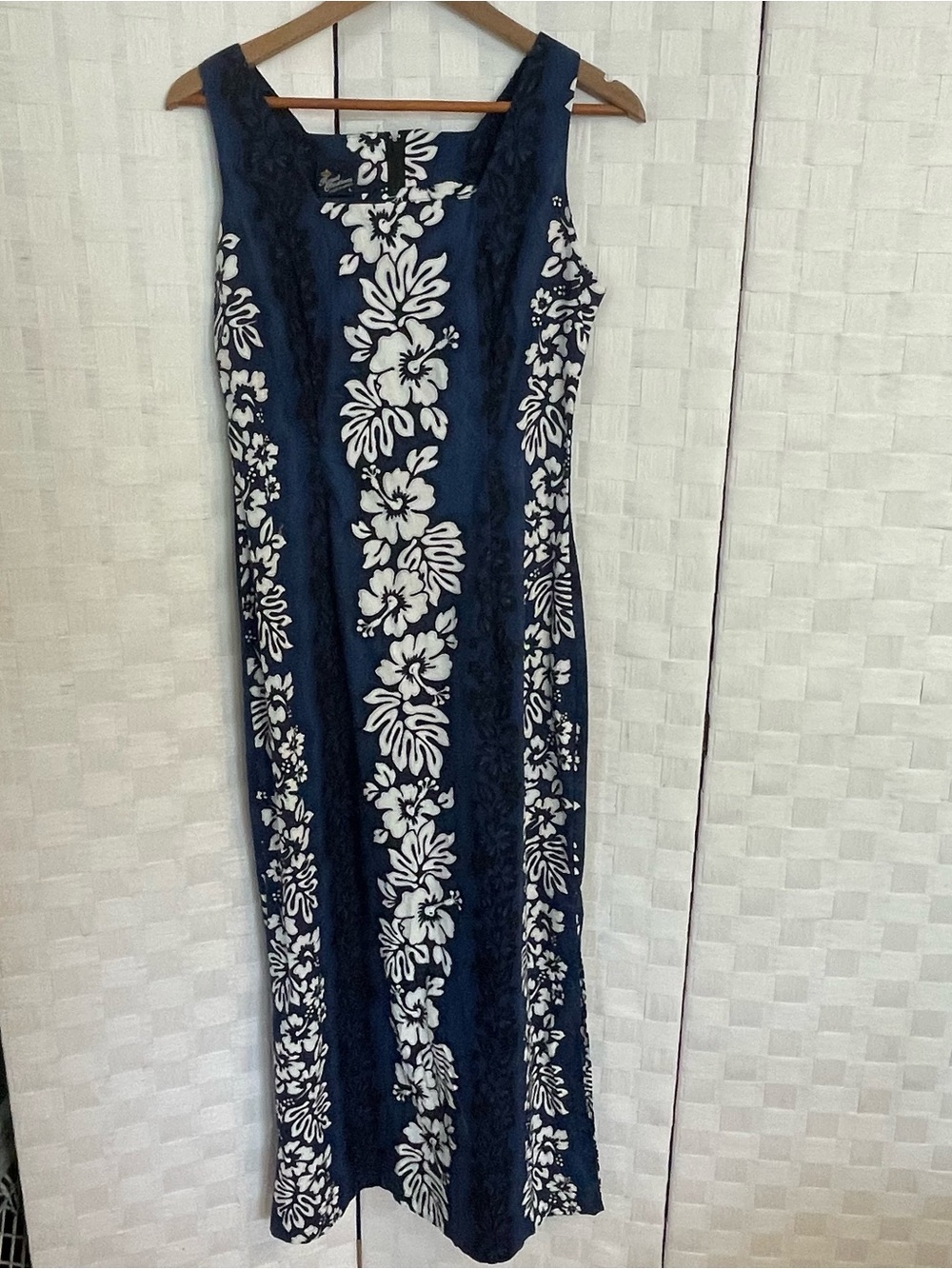 Navy & White Floral Maxi Dress - Royal Creations size Large - Picture 5 of 10